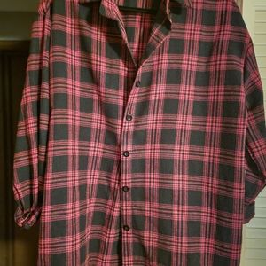 Lightweight button down top